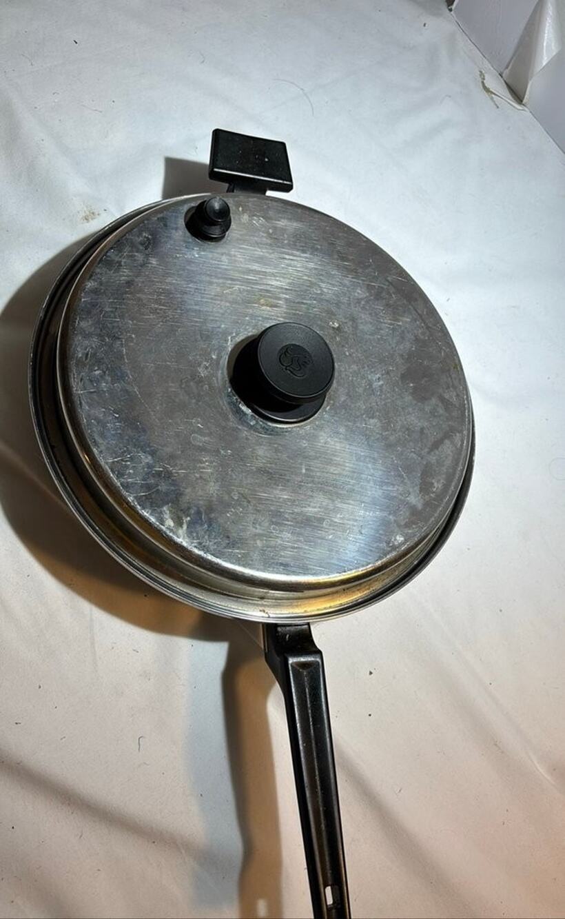 Royal Prestige Vented Skillet